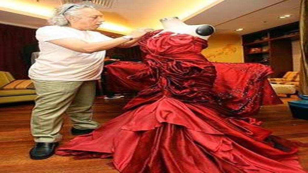 Gaun Ini Mencapai Ratusan Miliar Rupiah