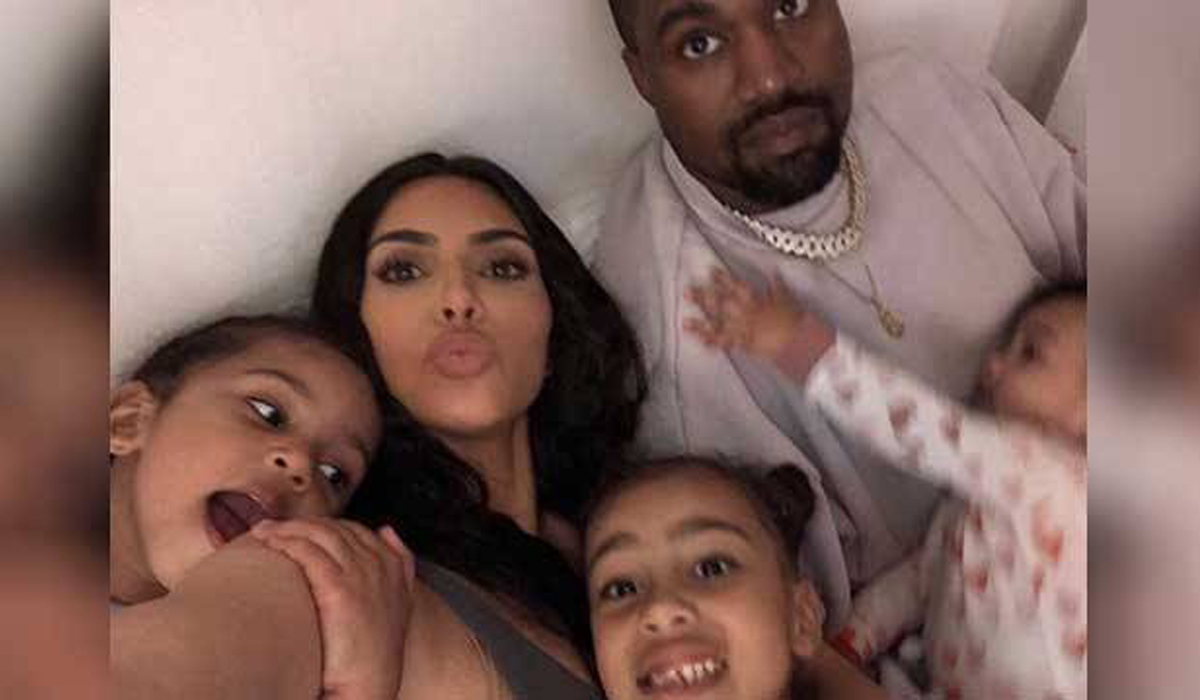 Kim Kardashian Nekat Bayar Baby Sitter Rp 14,3 Miliar