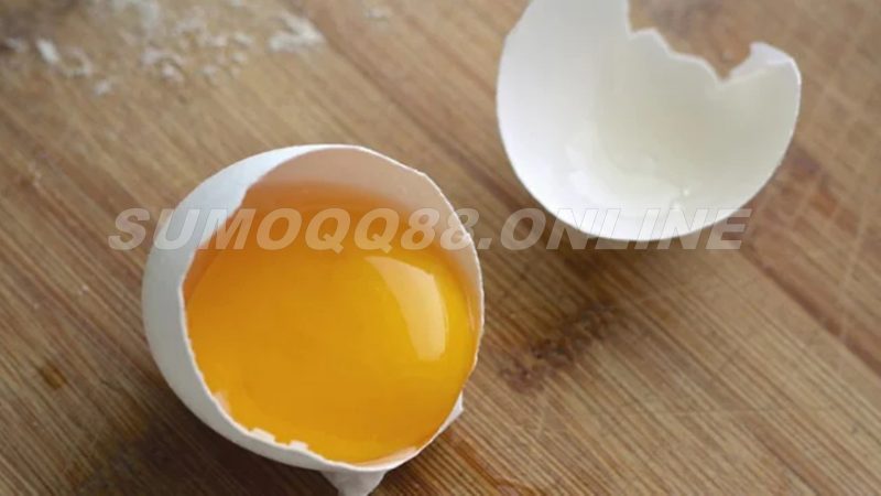Manfaat Dan Bahaya Telur Setengah Matang