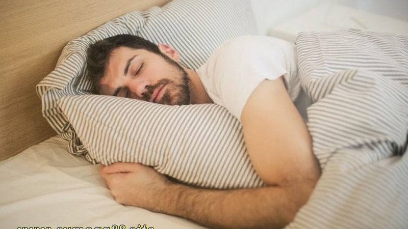 Manfaat yang Di peroleh saat Tidur Memakai Guling